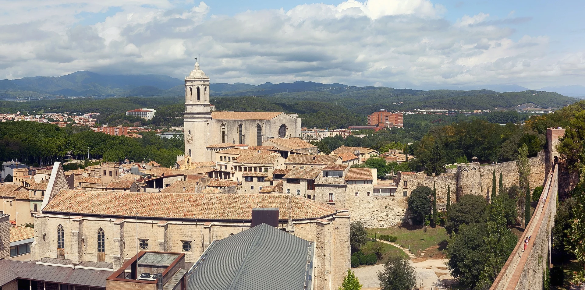 Reparar tejados en Girona